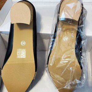 Dress Pumps - Black & Gold